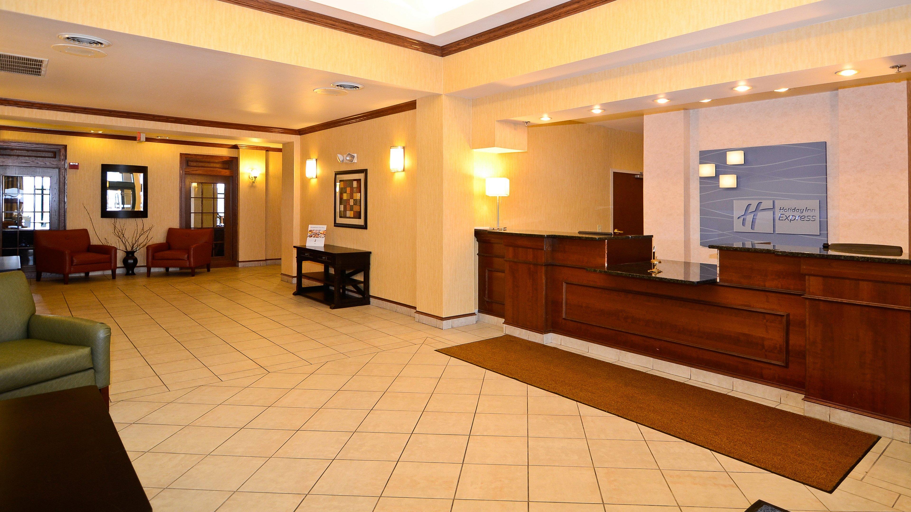 Holiday Inn Express Hotel & Suites Fort Atkinson By Ihg מראה חיצוני תמונה