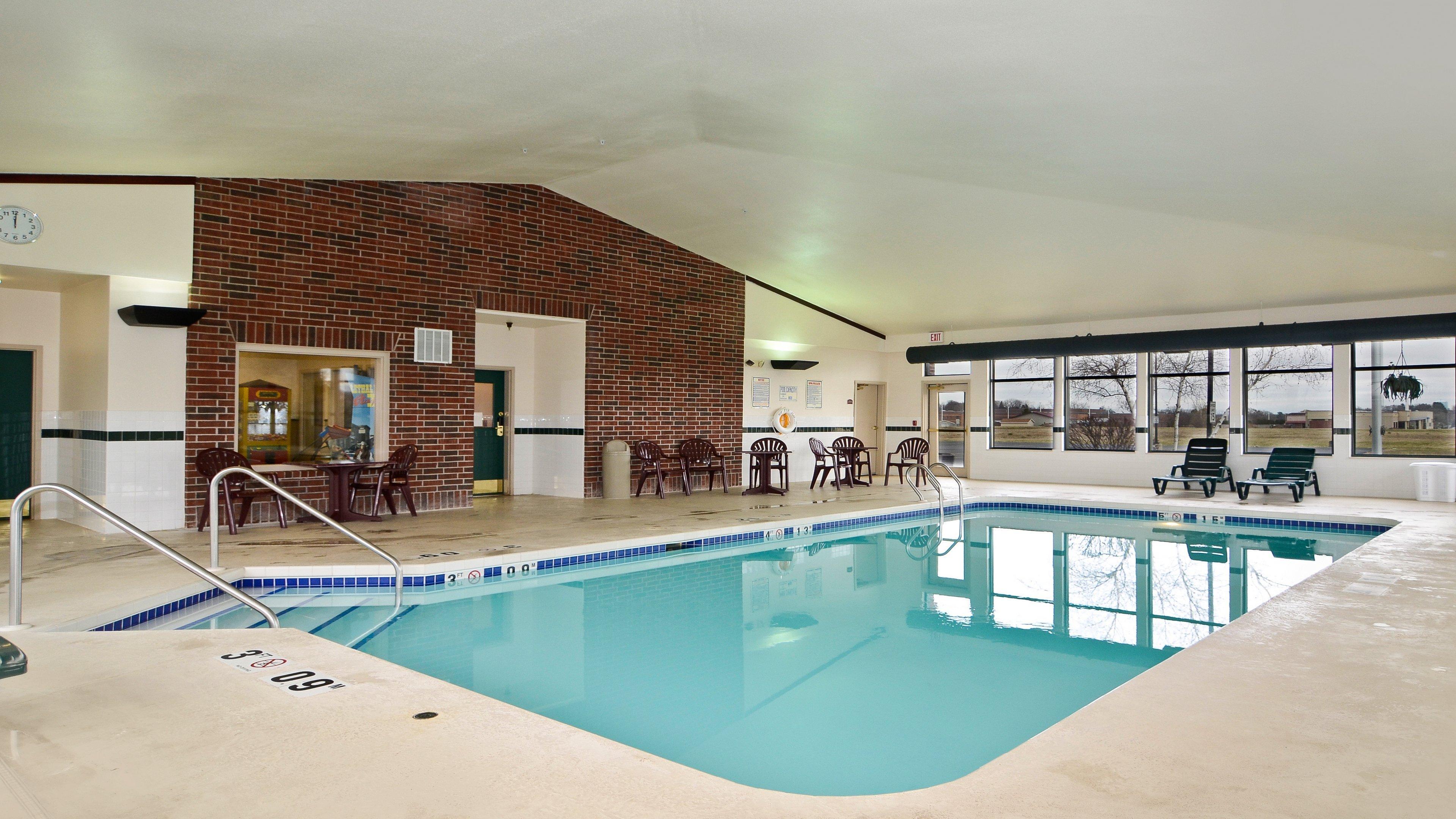 Holiday Inn Express Hotel & Suites Fort Atkinson By Ihg מראה חיצוני תמונה