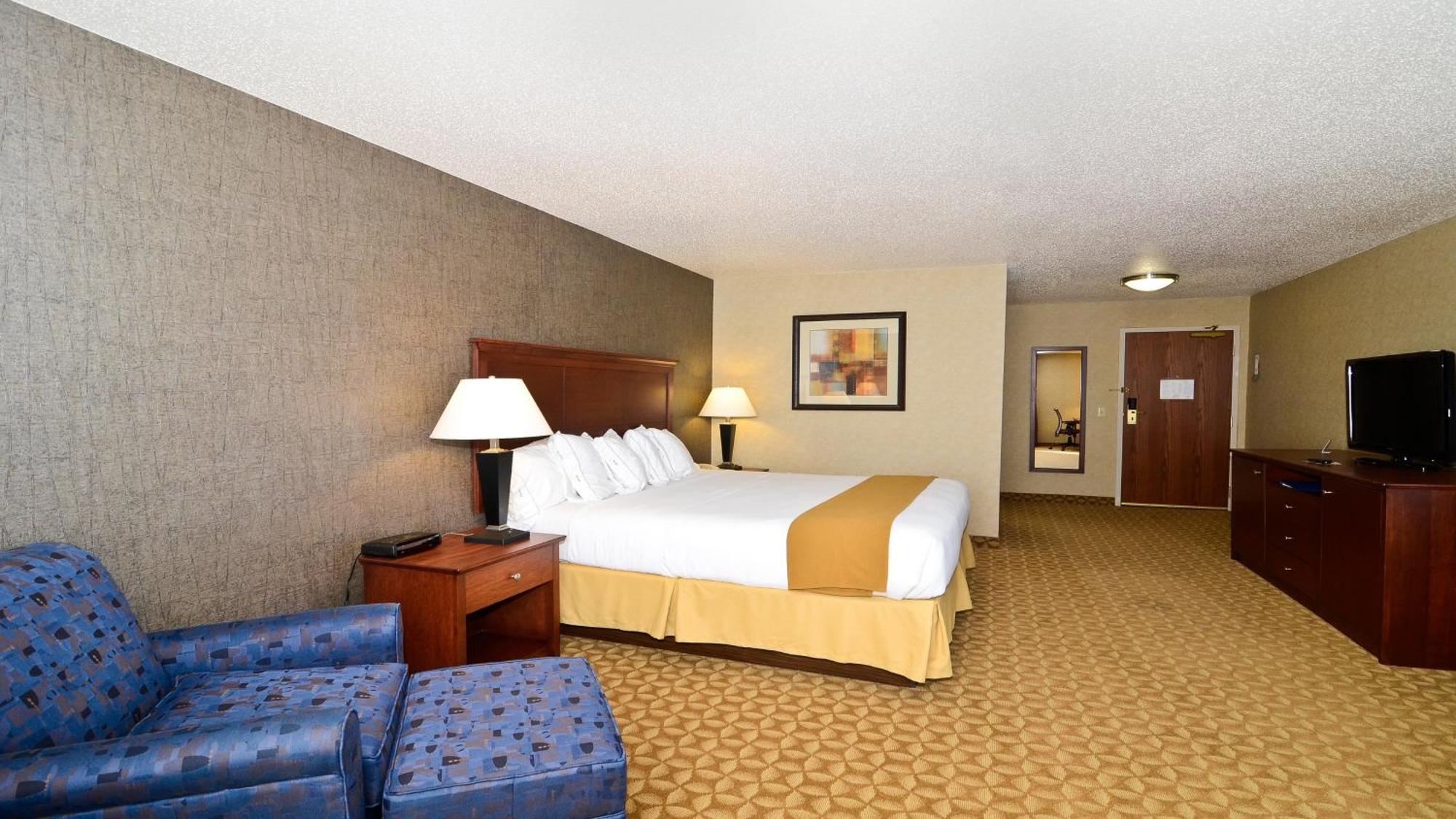 Holiday Inn Express Hotel & Suites Fort Atkinson By Ihg מראה חיצוני תמונה